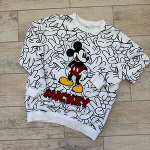 Disney Mickey Mouse Crew Sweatshirt Medium EUC